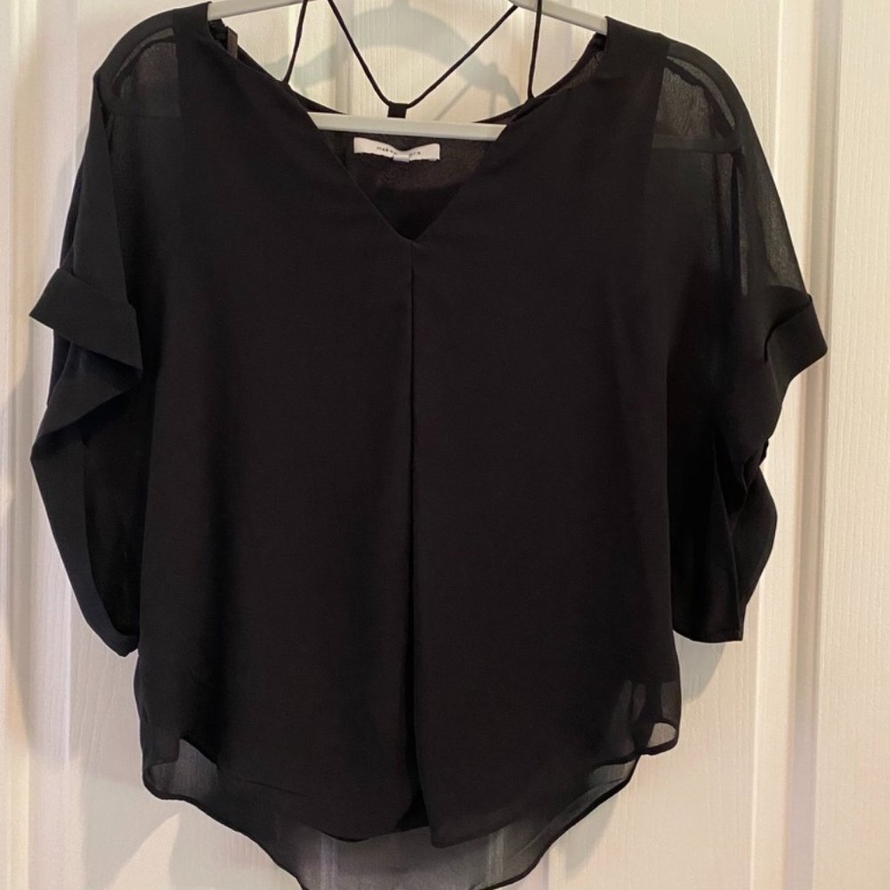 Elegant and unique black short sleeve blouse!
